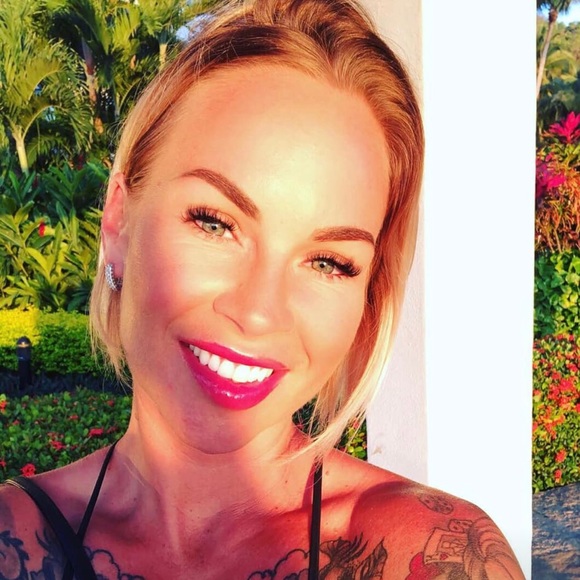 Meet your Posher, Sandra - Picture 1 of 1